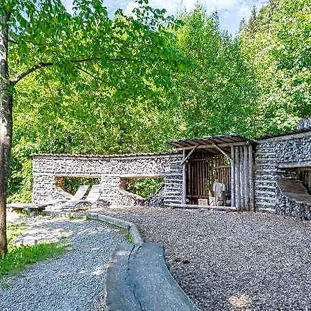 Attractive With Terrace, Cleaning Included Appartamento Kirchbichl
