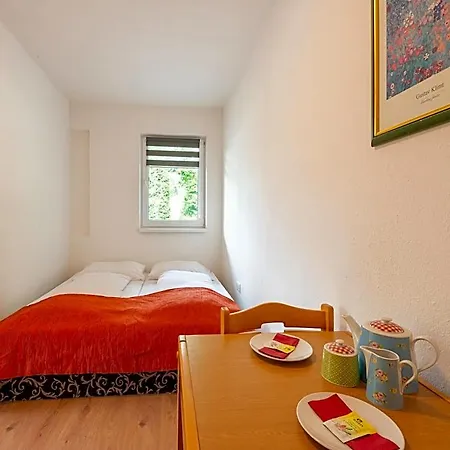 Attractive With Terrace, Cleaning Included Appartamento